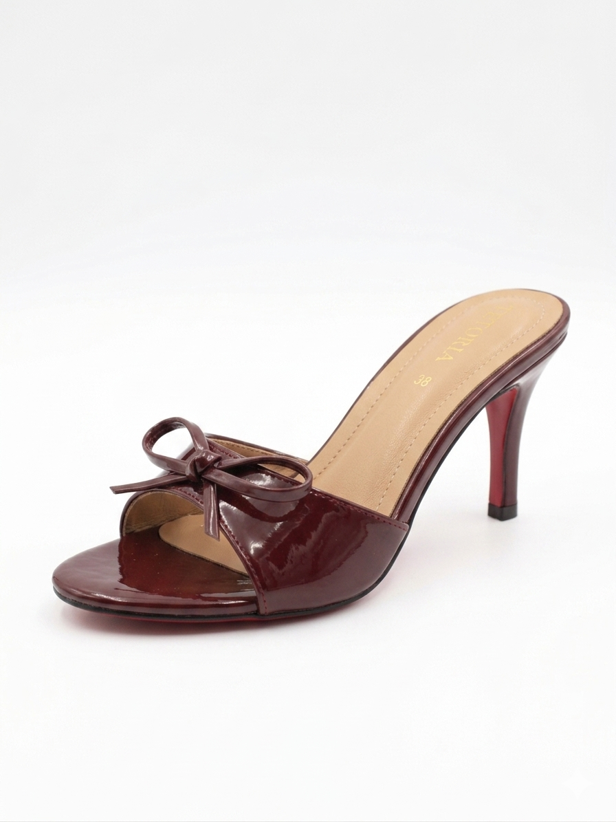 Bow Mule Heel in Cheery red