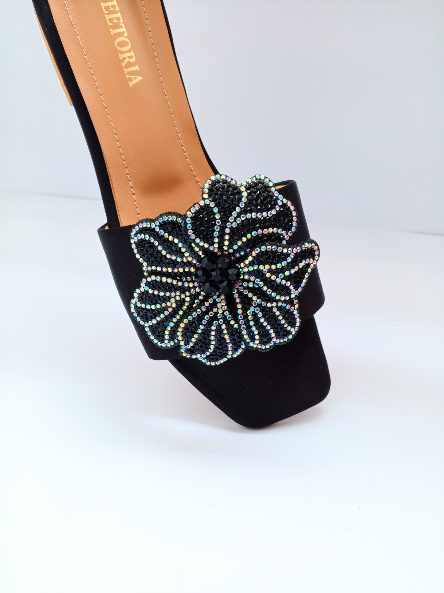 Blossom-Black